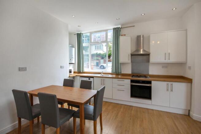 Open plan kitchen/Living area