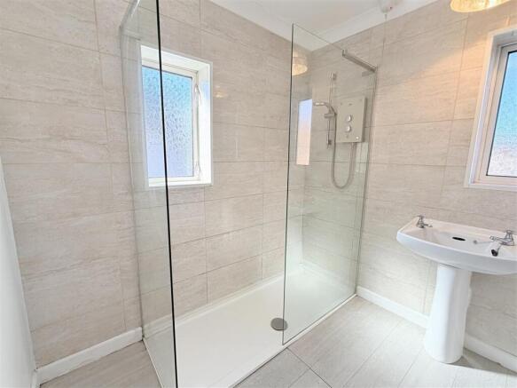 3 bed Semi-Detached for sale Image 8