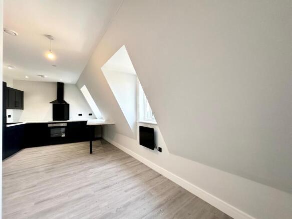 2 bed Flat to rent Image 9