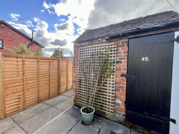 GARDEN STORAGE