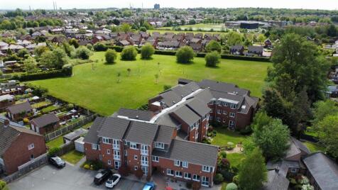 Henbury Court, Kiln Lane, Eccleston, St Helens, WA10 4RA