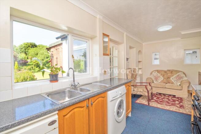 Kitchen dining area