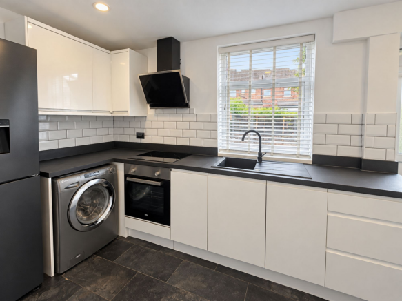 Kitchen/Breakfast Area