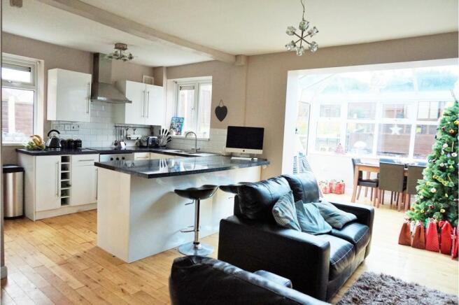 Kitchen/Family Room