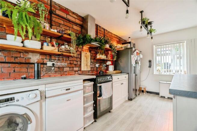 3 bed Terraced for sale Image 8