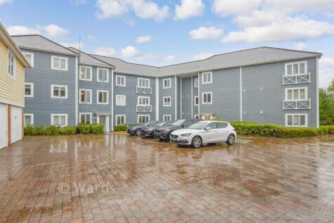 Poynder Drive, Holborough Lakes, Kent