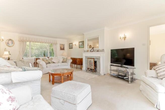 4 bed Detached Bungalow for sale Image 9