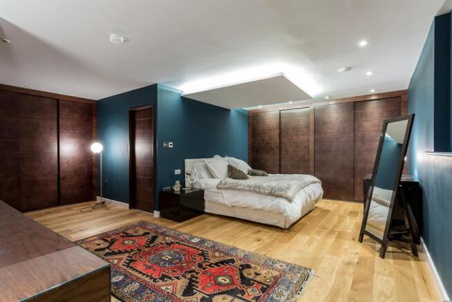 Spacious Master Bedroom