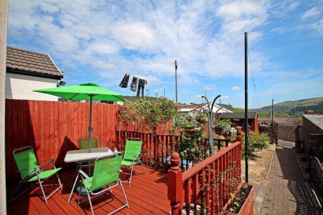 Decking & Garden