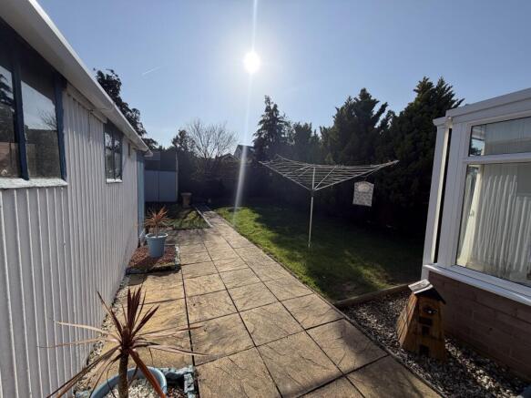 2 bed Semi-Detached Bungalow for sale Image 6