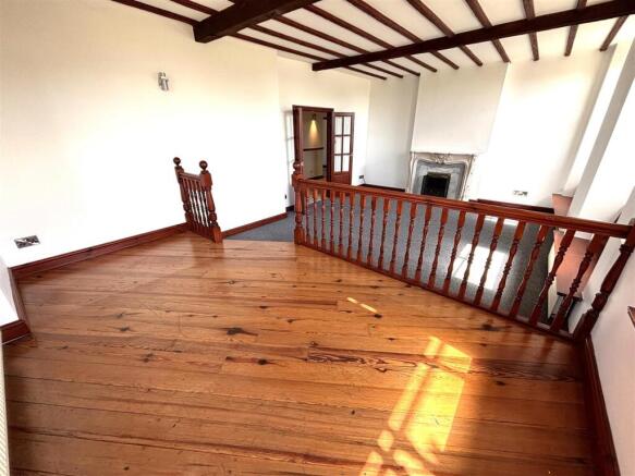 3 bed Apartment for sale Image 12