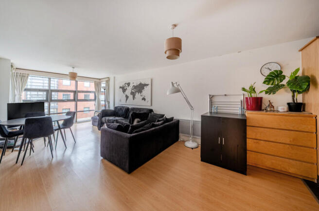 1374786-1-690499b...