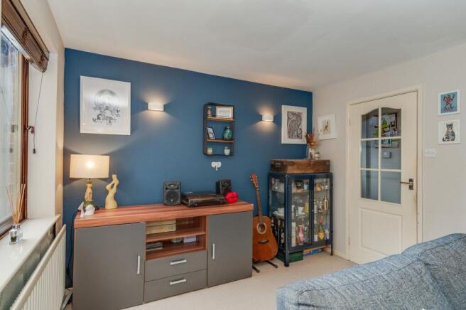 3 bed Semi-Detached for sale Image 11