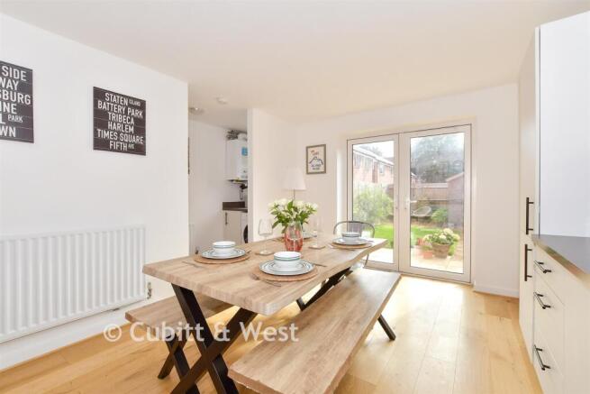 Kitchen/ Dining Room
