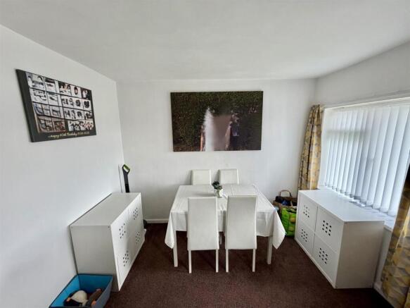 2 bed Apartment for sale Image 11