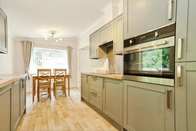 2 bed Park Home for sale Image 4