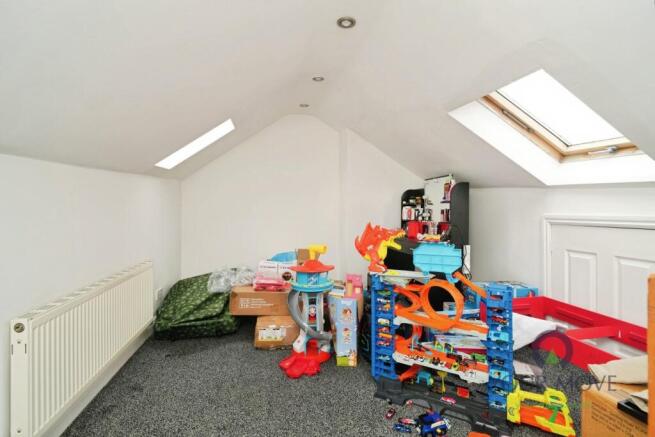 3 bed Terraced for sale Image 7