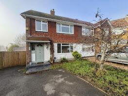 16, Cliffords Way, Bourne End SL8 5TR