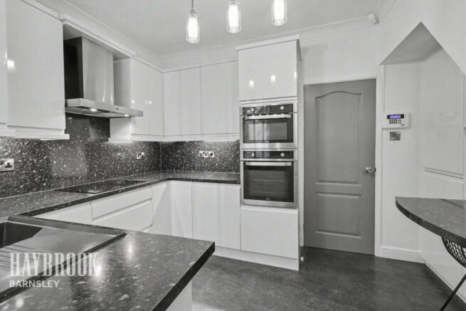 3 bed Terraced for sale Image 4
