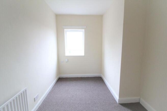 2 bed Terraced to rent Image 6
