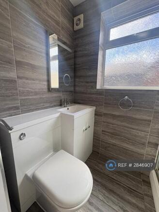 3 bed Terraced to rent Image 10