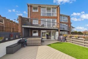 12, Priory Avenue, Southampton SO17 2LT