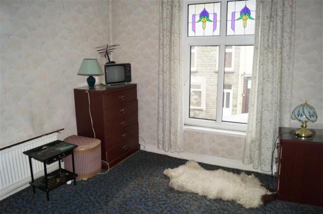 BEDROOM 2(FRONT)
