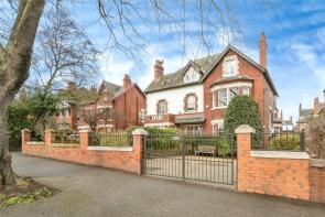 5, Town Moor Avenue, Town Fields, Doncaster DN2 6BL