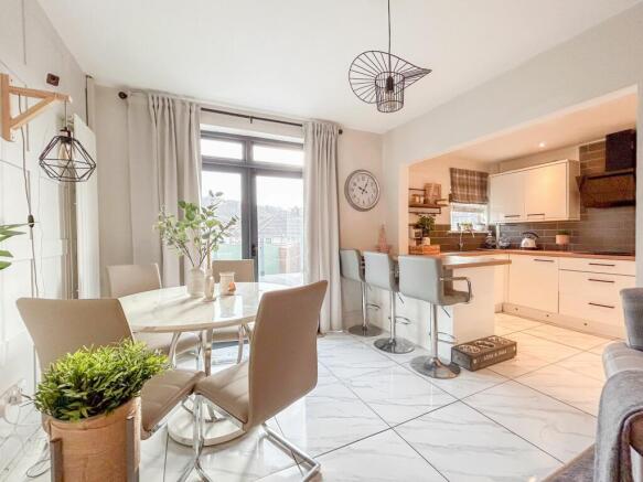 Kitchen/Dining Room