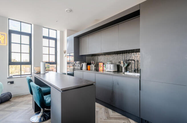 2 bed Apartment for sale Image 5