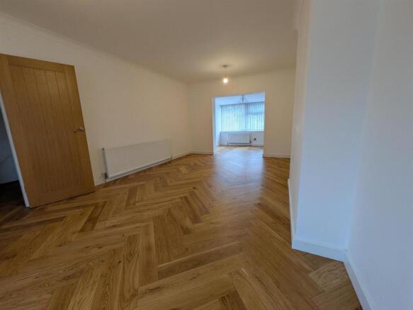 3 bed Semi-Detached to rent Image 6