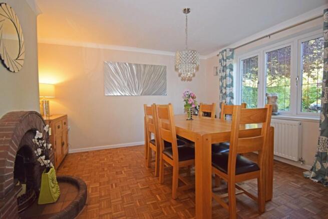 8 Hanbury Road, dining.jpg
