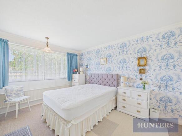 2 bed Semi-Detached Bungalow for sale Image 7