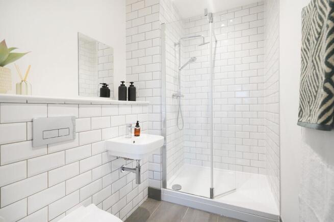 2 bed Flat for sale Image 8