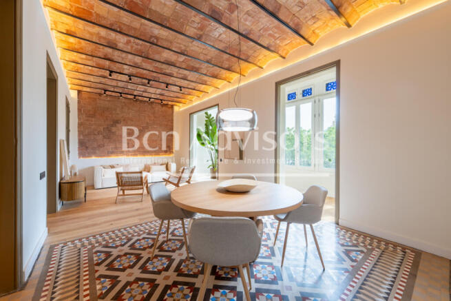 Espectacular-piso-reformado-con-elementos-origi...