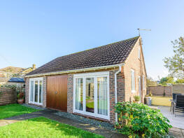 4b, Monmouth Avenue, Weymouth DT3 5JW