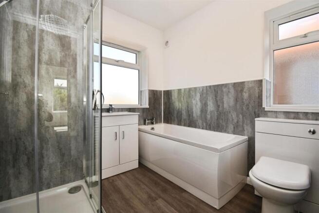 3 bed Semi-Detached for sale Image 12