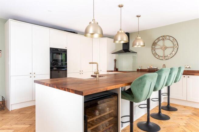 Kitchen/Breakfast Rm