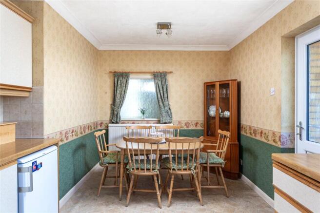 3 bed Bungalow for sale Image 7