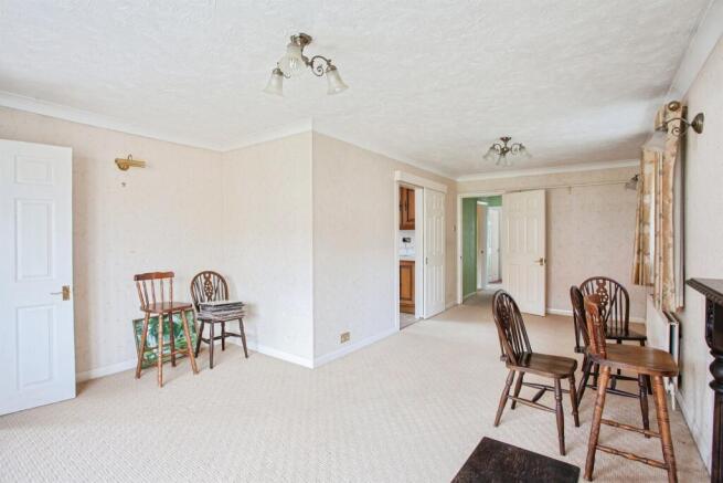 3 bed Detached Bungalow for sale Image 7
