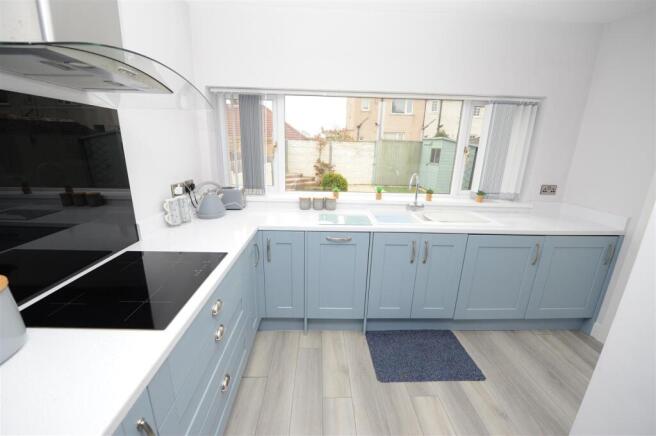 3 bed Semi-Detached for sale Image 6
