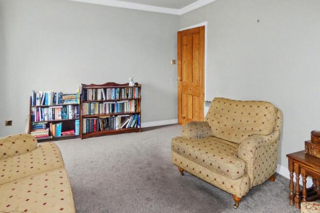 2 bed Flat for sale Image 7