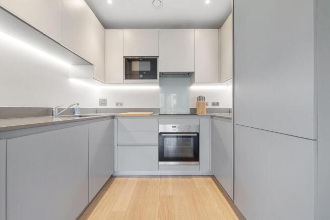 Kitchen (1).JPG