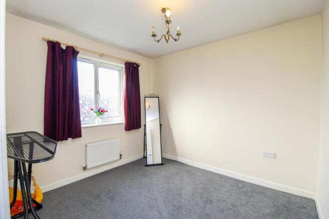 4 bed Detached for sale Image 12