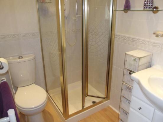 En-Suite To Bed 1