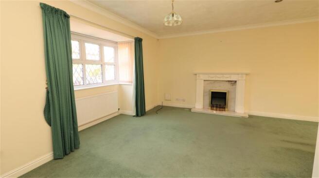3 broadgates lounge 1.jpg