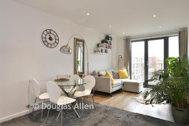 Lounge/Kitchen /Dining Room