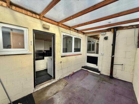 3 bed Terraced for sale Image 12