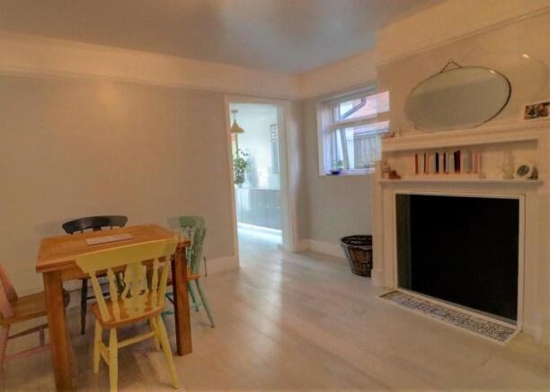 Dining Room (2)