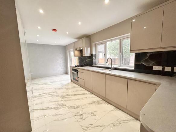 Kitchen diner 1.jpg